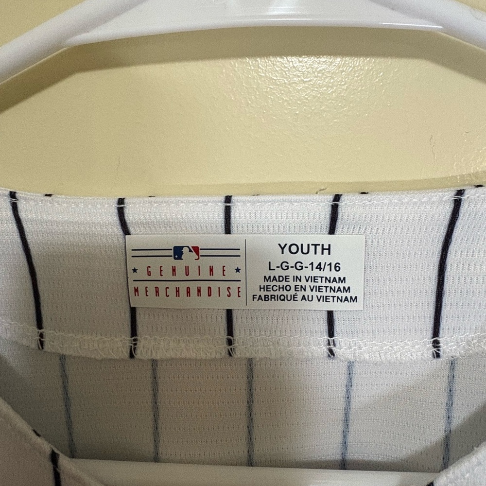 Genuine Merchandise MLB White Pinstripe Jersey - Picture 7 of 8